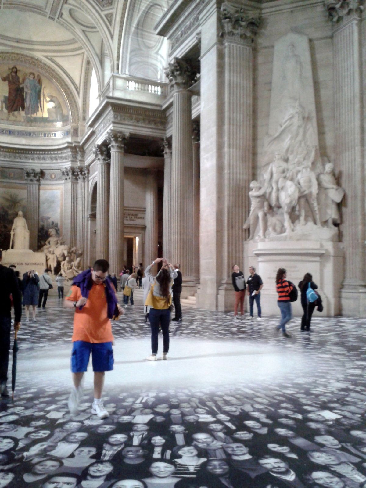 &quot; Au Panthéon ! &quot;: une installation participative de JR